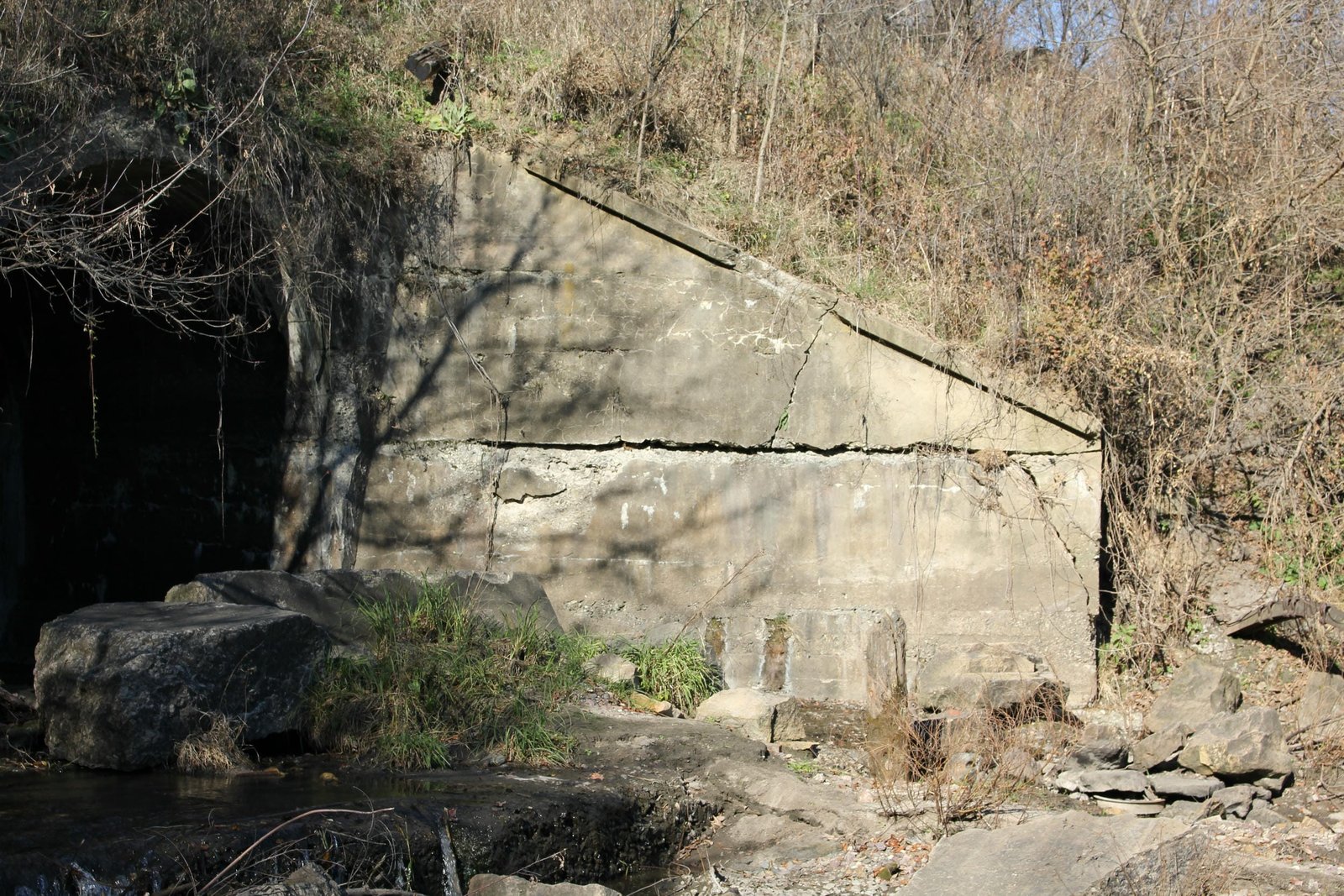 Northeast wing wall